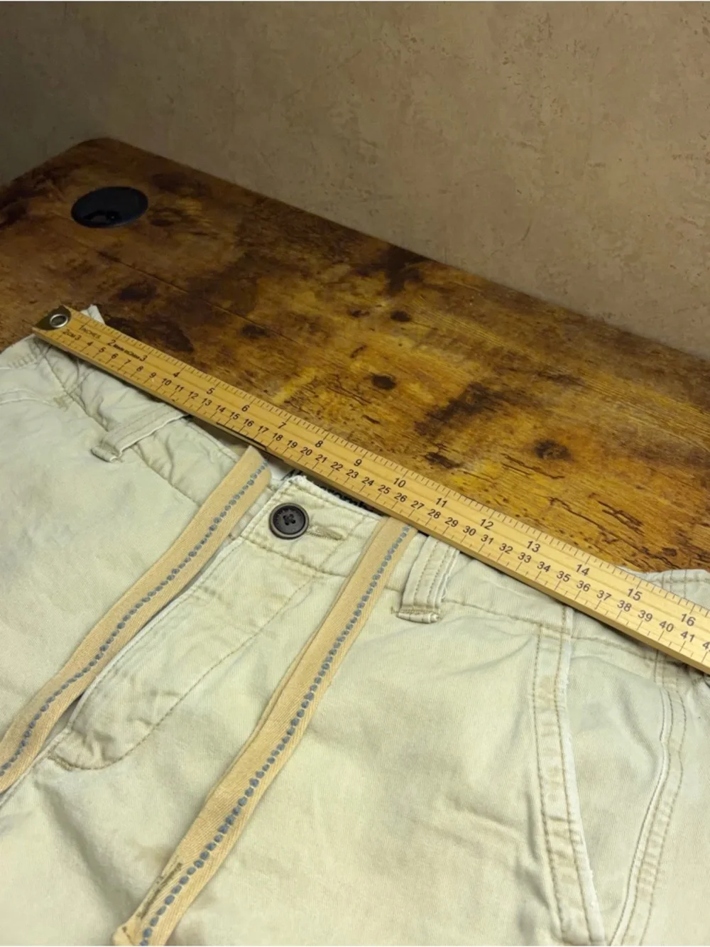 Y2K Abercrombie and Fitch Cargo Shorts Mens Size 33 Cream White Utility Distress
